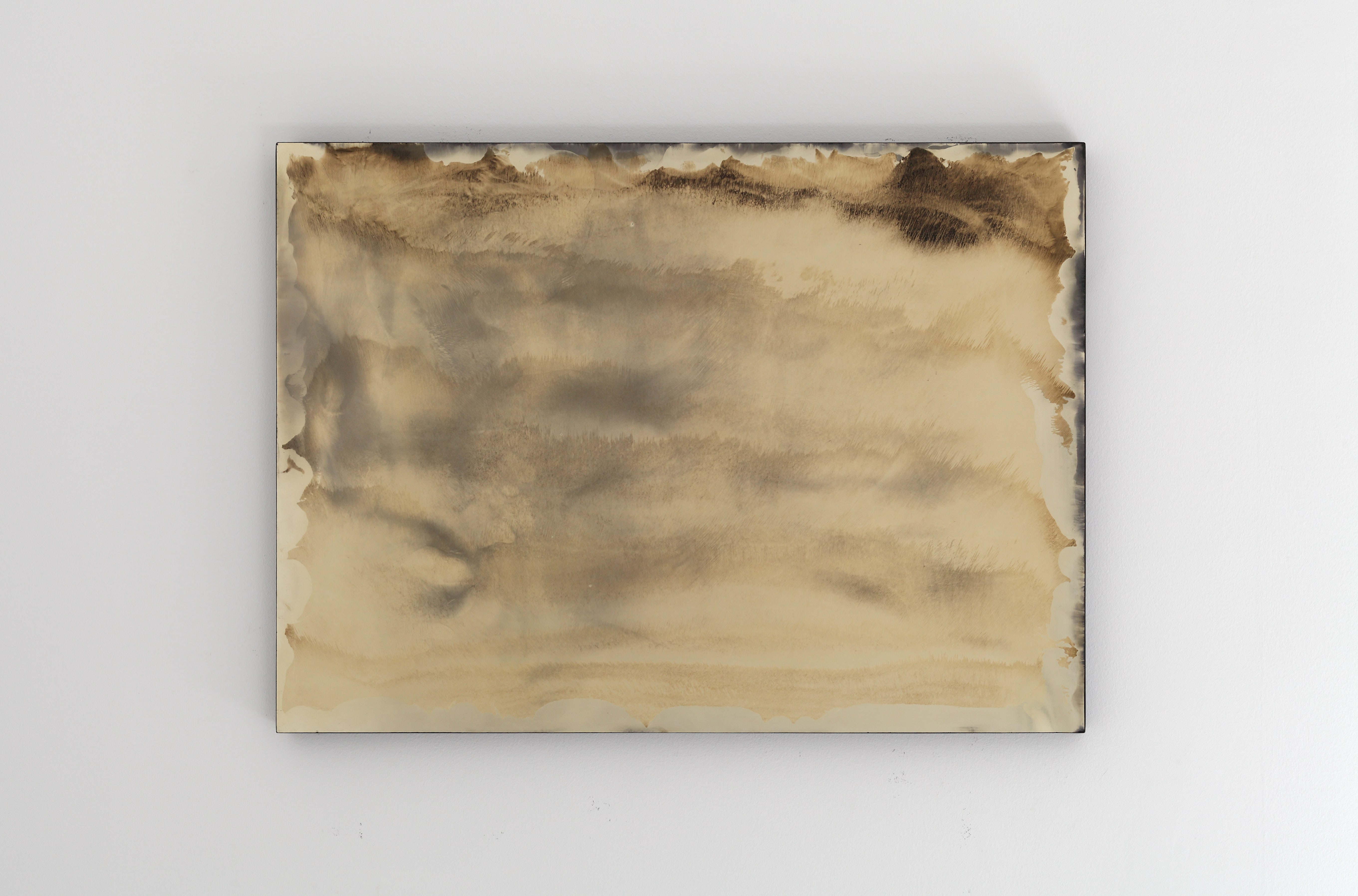 Alessandro Diaz de Santillana, R6, 2014, Hand-blown and slumped glass. Marino plywood and gold laquer, 78,2 x 109 cm